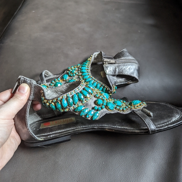 Two lips beaded sandals - Picture 2 of 3
